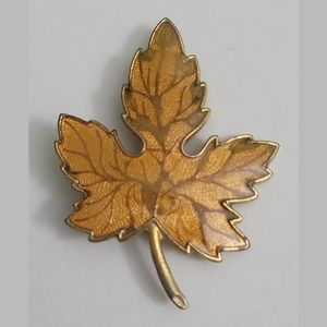 Vintage Enameled Maple Leaf Brooch Pin